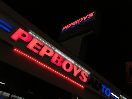 Auto Parts Store «Pep Boys Auto Parts & Service», reviews and photos, 6125 Hollywood Blvd, Hollywood, CA 90028, USA