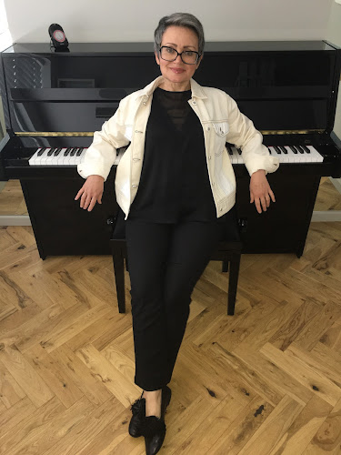 Lilia Gayter Piano Lessons - Gloucester Piano Teacher - Music store