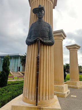Rockingham War Memorial