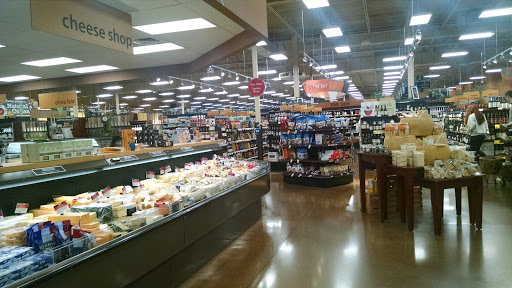 Grocery Store «Kroger», reviews and photos, 1350 N High St, Columbus, OH 43201, USA