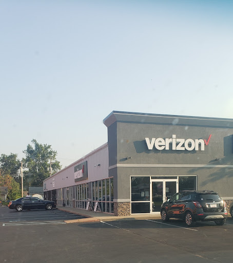 Cell Phone Store «Verizon Authorized Retailer, TCC», reviews and photos, 219 Clifty Dr, Madison, IN 47250, USA