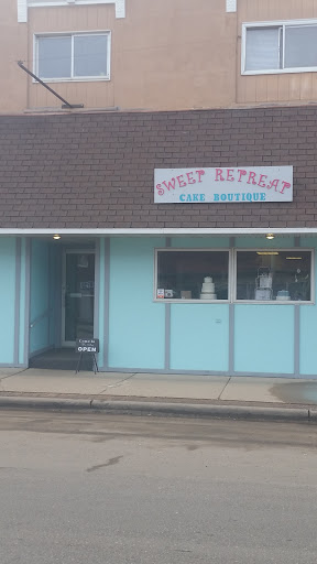 Sweet Retreat Cake Boutique, 227 N Main St, Loyal, WI 54446, USA, 