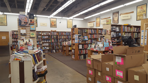 Book Store «Half Price Books», reviews and photos, 17145 W Bluemound Rd, Brookfield, WI 53005, USA
