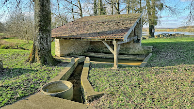 Aire de l'étang à Choye