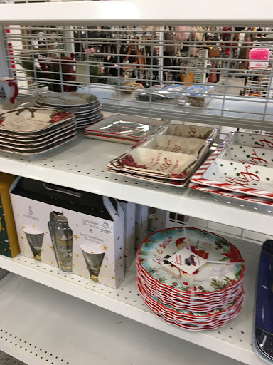 Clothing Store «Ross Dress for Less», reviews and photos, 14251 Farm to Market 2920, Tomball, TX 77377, USA