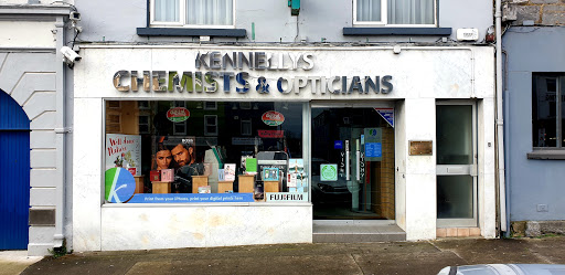 Kennellys Pharmacy & Opticians in Castleisland, Co. Kerry (Ciarraí)