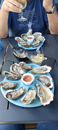 Huître du Restaurant de fruits de mer Restaurant l'Entre Deux Tours à Saint-Vaast-la-Hougue - n°12