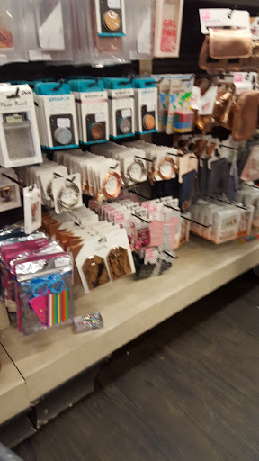 Shoe Store «DSW Designer Shoe Warehouse», reviews and photos, 95 NJ-23, Wayne, NJ 07470, USA