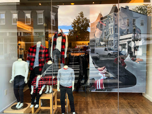 Clothing Store «Gap», reviews and photos, 1258 Wisconsin Ave NW, Washington, DC 20007, USA