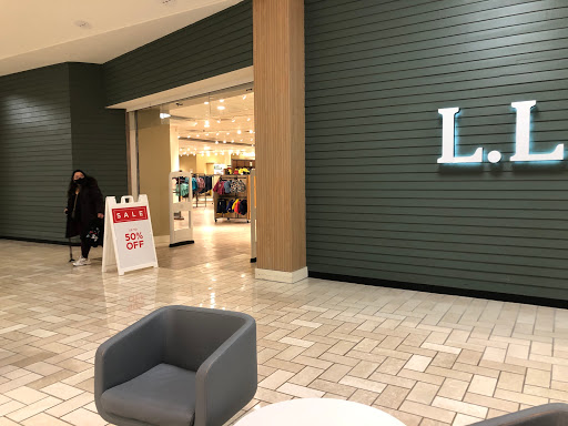 Clothing Store «L.L. Bean», reviews and photos, 8095 Tysons Corner Center, McLean, VA 22102, USA