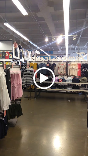 Clothing Store «Old Navy», reviews and photos, 9155 W Stockton Blvd, Elk Grove, CA 95758, USA