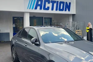 Action store image