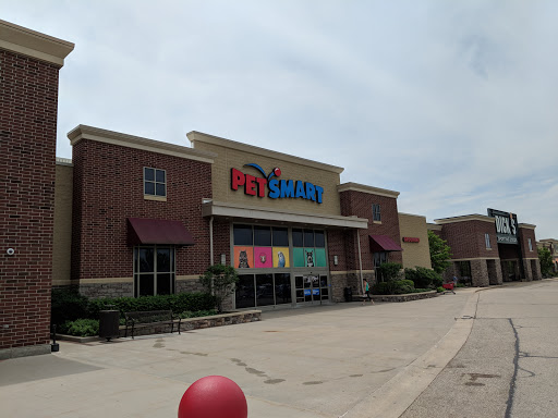 Pet Supply Store «PetSmart», reviews and photos, 9887 76th St, Pleasant Prairie, WI 53158, USA
