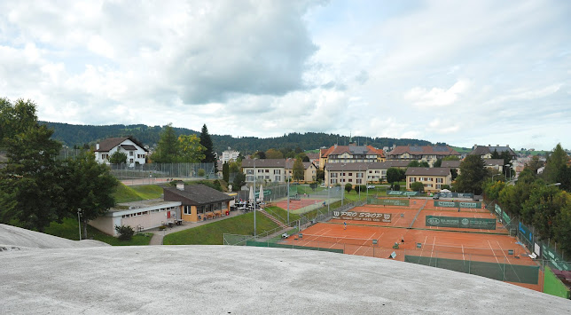 Kommentare und Rezensionen über Tennis-Club La Chaux-de-Fonds
