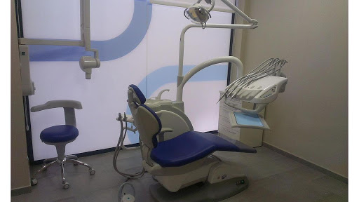 Clínica Dental Adeslas en Huesca, Huesca