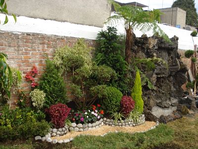 Jardineros Abastecedora Jardines Xochimilco, Venta de tierra negra, Pasto en rollo, poda de arboles, Mantenimiento de jardines, venta de plantas, árboles frutales.