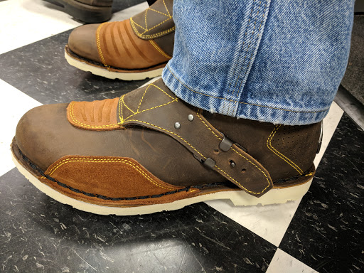 Motorcycle Parts Store «Cycle Gear», reviews and photos, 2501 S 38th St, Tacoma, WA 98409, USA