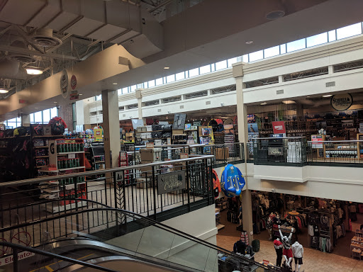 Sporting Goods Store «SCHEELS», reviews and photos, 1850 Adams St, Mankato, MN 56001, USA