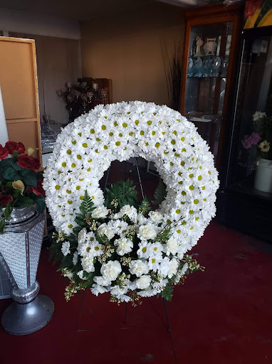 Florist «Floreria La Orquidea», reviews and photos, 510 S 1st St, Yakima, WA 98901, USA
