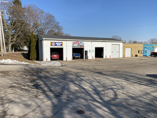 Auto Repair Shop «Jeff Automotive», reviews and photos, 2601 Crandall St, Sterling, IL 61081, USA