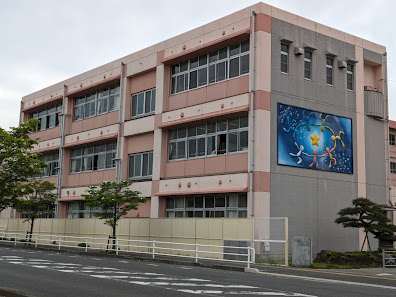 下松市立公集小学校 日本、〒744-0074 山口県下松市潮音町１丁目１−１ 下松市立公集小学校