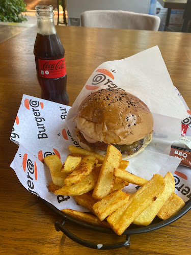Burger@ - Fresh & Fast Ataşehir - Restoran