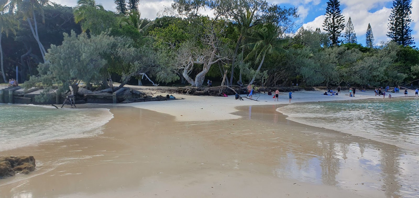 Fotografie cu Plaja Kaa Nue Mera amplasat într-o zonă naturală