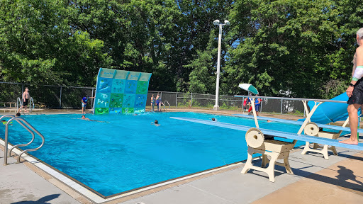 Park «Highland Park Aquatic Center», reviews and photos, 1840 Edgcumbe Rd, St Paul, MN 55116, USA