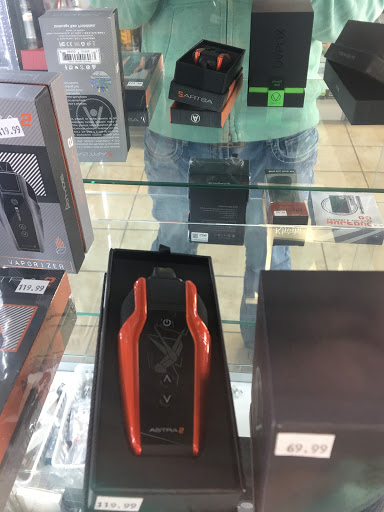 Tobacco Shop «Franklin Smoke Shop», reviews and photos, 24 East Central Street, Franklin, MA 02038, USA