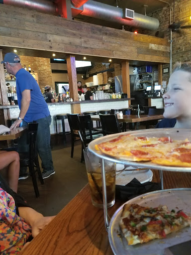 Pizza Restaurant «Cadillac Pizza Pub», reviews and photos, 112 S Kentucky St, McKinney, TX 75069, USA