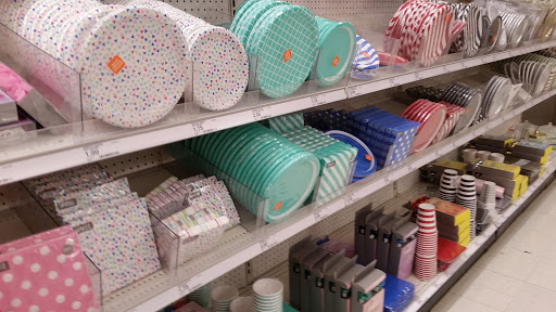 Department Store «Target», reviews and photos, 2099 Skokie Valley Rd, Highland Park, IL 60035, USA