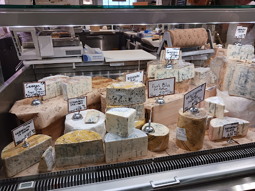 Shopping Mall «The Shops at North Bridge», reviews and photos, 520 N Michigan Ave, Chicago, IL 60611, USA