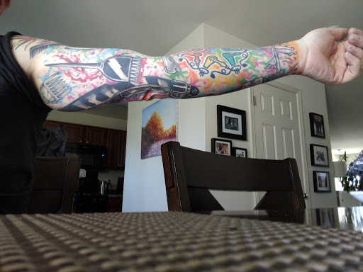 Tattoo Shop «Machine Heads Tattoo Parlor», reviews and photos, 922 State St, Lemoyne, PA 17043, USA