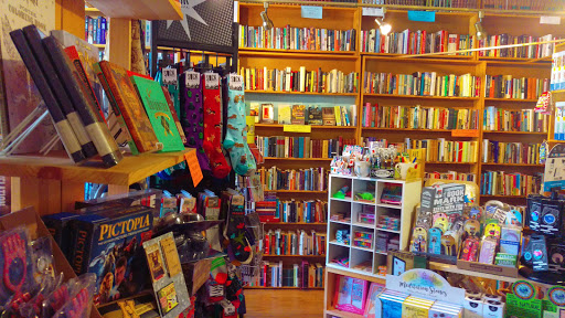 Used Book Store «Sixth Chamber Used Books, New Toys, Games & Gifts», reviews and photos, 1332 Grand Ave, St Paul, MN 55105, USA