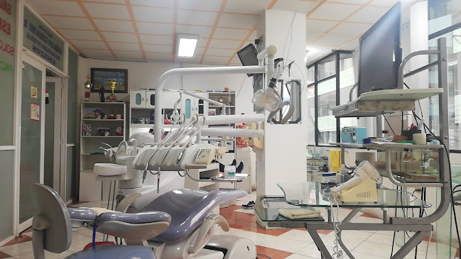 Centro Odontológico Dr. Osawaldo Remache - Dentista