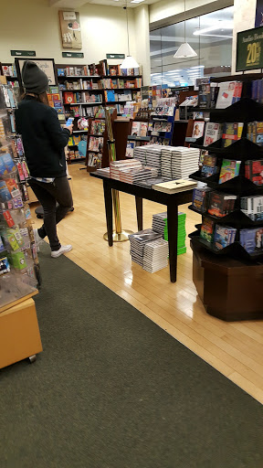 Book Store «Barnes & Noble», reviews and photos, 1317 Lloyd Center, Portland, OR 97232, USA