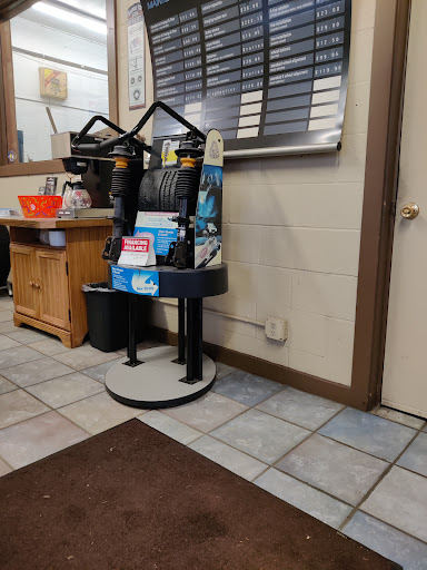 Tire Shop «Courtesy Automotive & Tire», reviews and photos, 124 Woods St, Monroe, WA 98272, USA