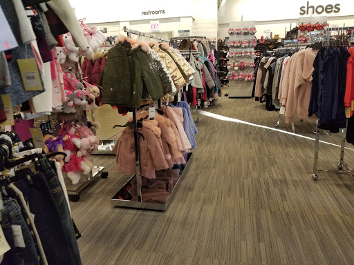 Department Store «Nordstrom Rack Lincoln Park», reviews and photos, 1551 N Sheffield Ave, Chicago, IL 60642, USA