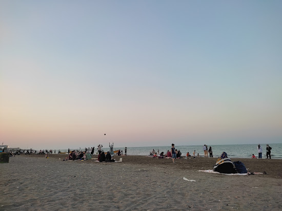 Safir Omid beach