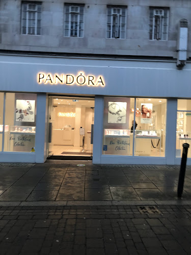 Pandora Gloucester - Gloucester