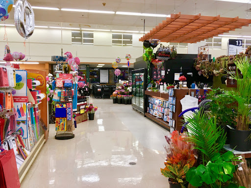 Grocery Store «Jewel-Osco», reviews and photos, 150 W Main St, Barrington, IL 60010, USA