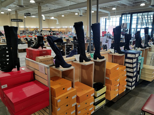 Shoe Store «DSW Designer Shoe Warehouse», reviews and photos, 5518 Leesburg Pike, Falls Church, VA 22041, USA