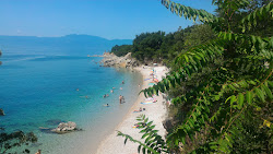 Fotografie cu Kostrena beach cu o linie de coastă dreaptă