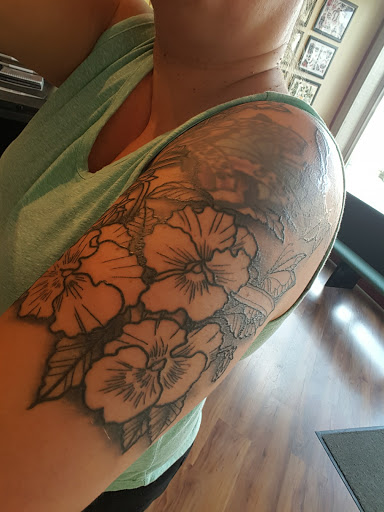 Tattoo Shop «Modern Vintage Tattoo», reviews and photos, 104 Carlisle St, Gettysburg, PA 17325, USA