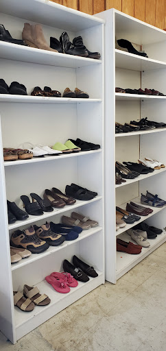 Thrift Store «Waif Thrift Store», reviews and photos, 1660 Roberta Ave, Freeland, WA 98249, USA