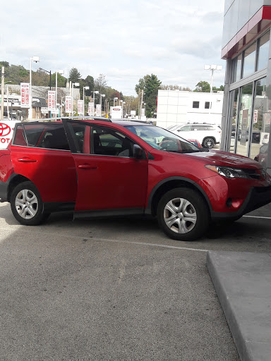 Toyota Dealer «Sloane Toyota of Glenside», reviews and photos, 503 N Easton Rd, Glenside, PA 19038, USA