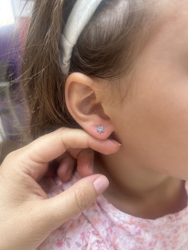 Explore heart and rose tattoo ideas, creative tattoo ideas in Deptford, available at Banter by Piercing Pagoda