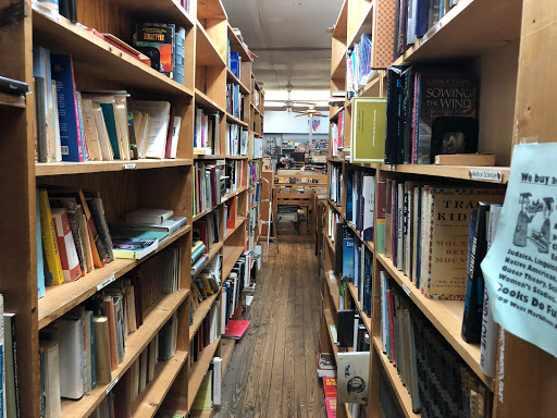 Used Book Store «Books Do Furnish a Room», reviews and photos, 1809 W Markham Ave, Durham, NC 27705, USA