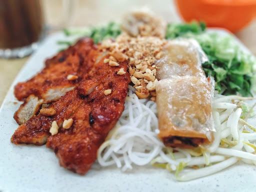 Hometown Vietnam Kitchen