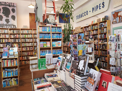 Book Store «Dog Eared Books», reviews and photos, 900 Valencia St, San Francisco, CA 94110, USA